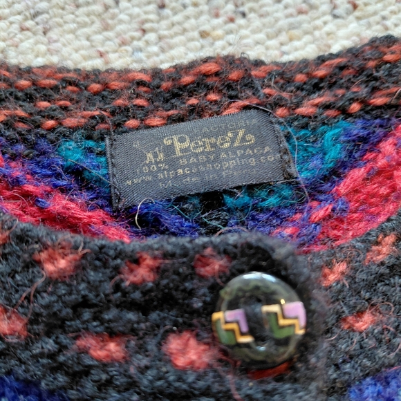 100% Peruvian baby alpaca wool Colorful Geometric Patterned Cardigan - Picture 4 of 12